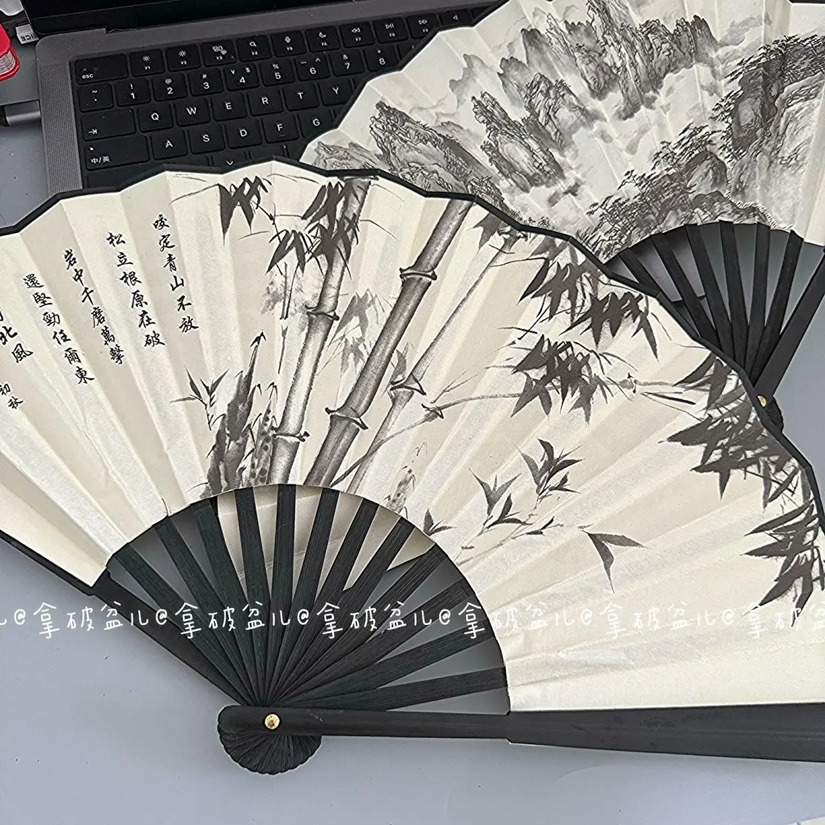 Kipas Lipat Arkaik, Rekaan Lukisan Dakwat, Gaya Cina, Pemilikan, Gaya Hanfu, Diperbuat daripada Buluh, Sutera Mentah, Kipas Lipat Mudah Alih, Sesuai untuk Tarian, 2024