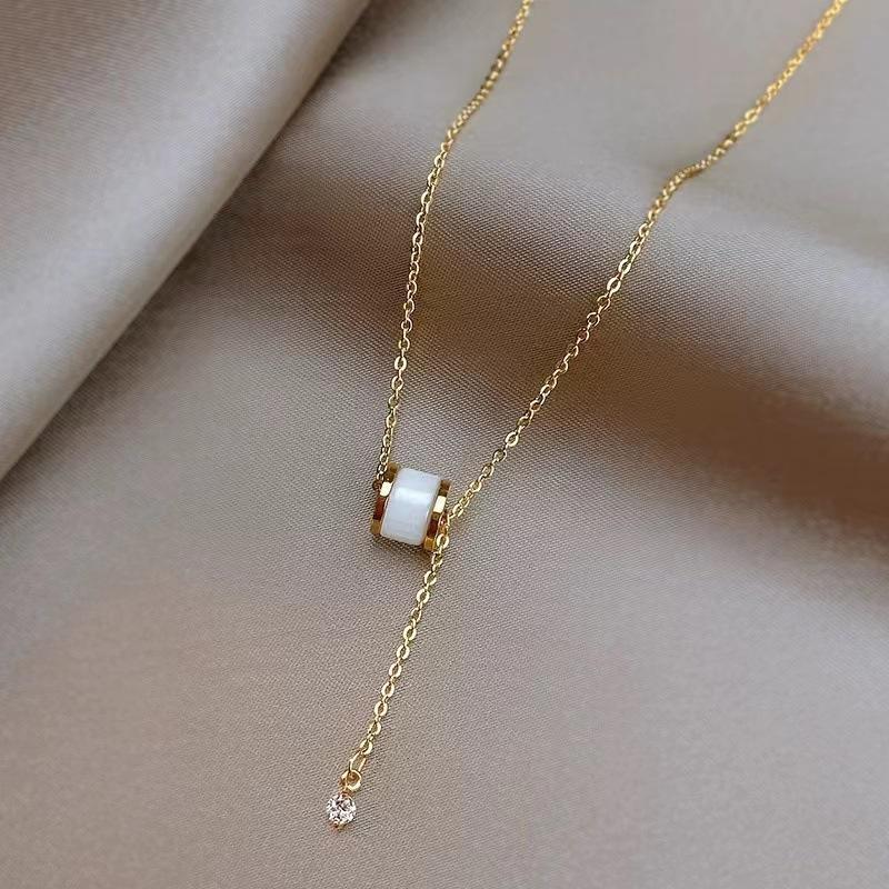Product Introduction of Kalung Wanita Titanium Liontin Elegan CP56 Anti Karat Tidak Luntur Harian Kulit Geometris 8mm 1