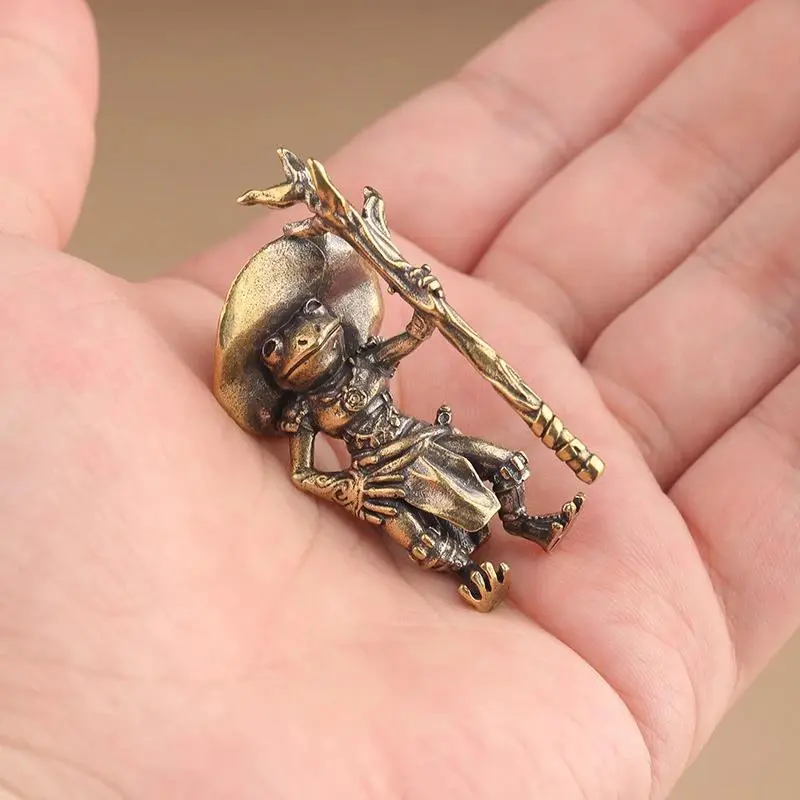 Vintage Frog Witch Statue, 1 Count Miniature Figurine, Multifunctional Home and Office Decoration, Bookshelf Desktop Ornament, Sculpture Desk Decor, Copper Brown Solid Metal Decor, Western Figurine 4
