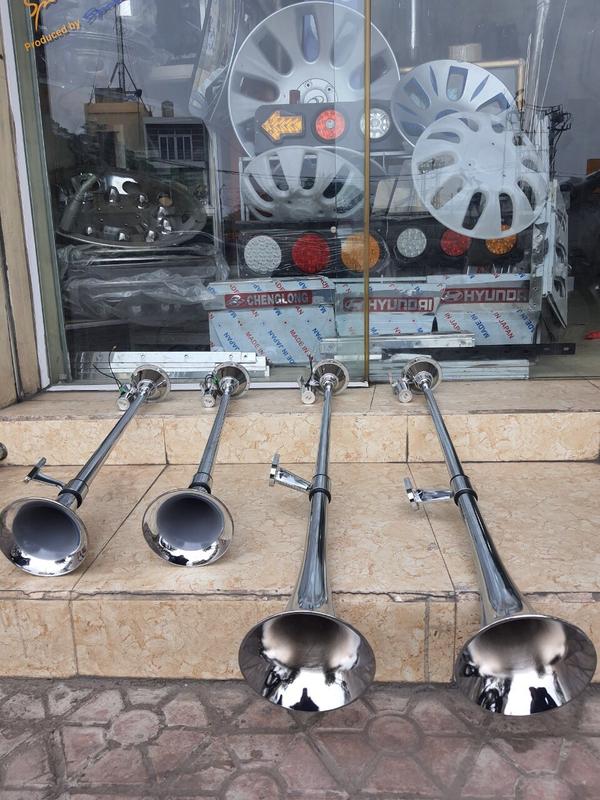 Kèn hơi Còi hơi khủng cho xe có bình hơi 12v,24v 1m và 70cm Còi hơi Phụ Tùng KOC