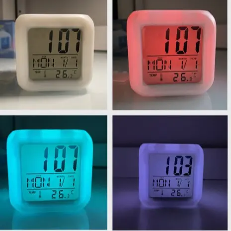 Đồng hồ LED báo thức Play Together (tặng kèm pin) 3