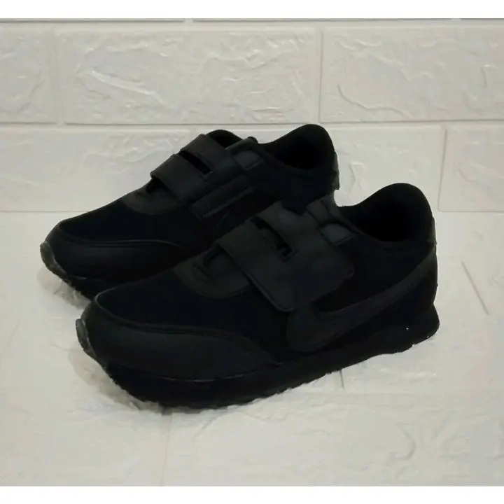 SEPATU ANAK SEKOLAH LAKI PEREMPUAN TK SD HITAM POLOS PEREKAT TEMPEL