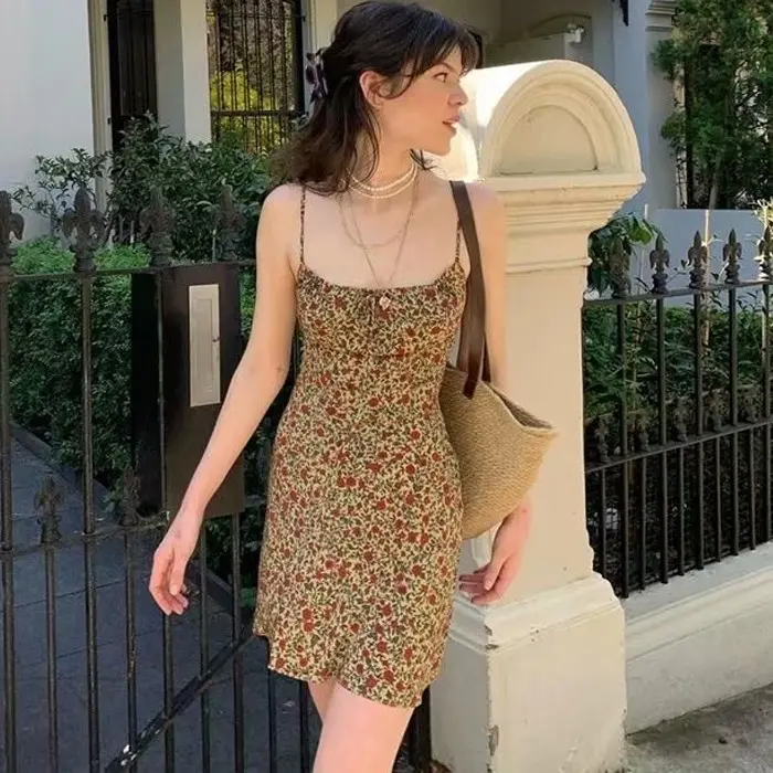 Casual little guy stature temperament floral niche suspender design sense cinched waist dress women's summer new style Womenswear Lingerie