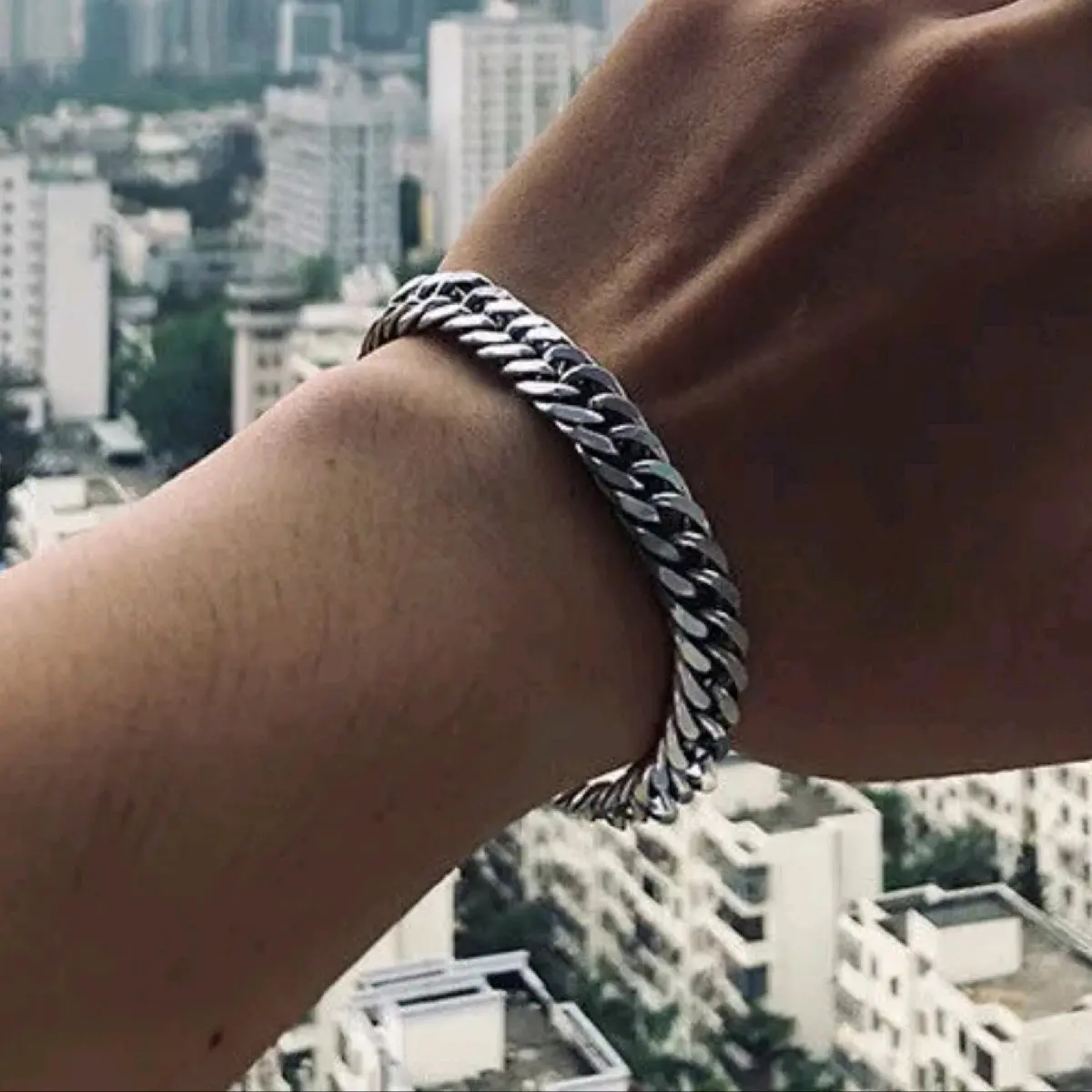 Gelang Titanium Rantai Rapat Pria Wanita Anti Karat