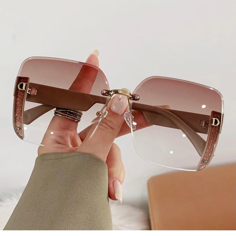 Mã kính T6 màu nâu trà mắt kính thời trang nữ đi được cả ngày lẫn đêm đeo bao sang rất sịn phù hợp với mọi khuôn mặt