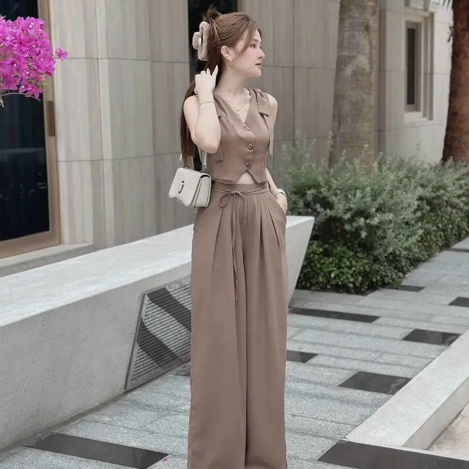 Set nữ thời trang áo gile đính dây vai kèm quần ống suông chất cotton lạnh Kem Women Top Ong Đen sét  đồ vest vải quan dai