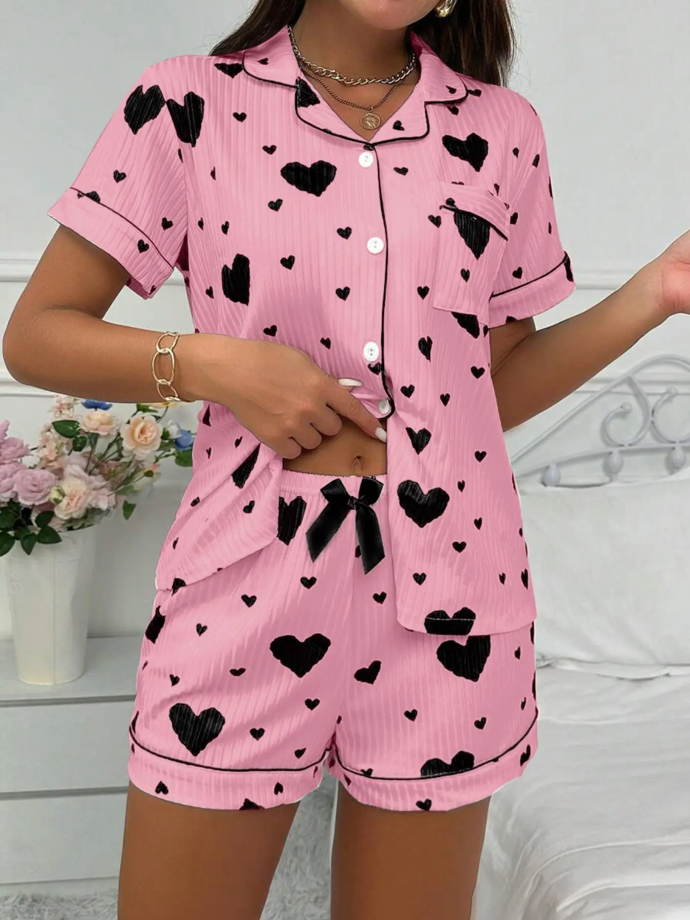 Women's Heart Print Shirt & Shorts Pajama Two-piece Set, Casual Comfy Short Sleeve Top & Bow Decor Shorts Pajama Set, Ladies Summer Sleepwear