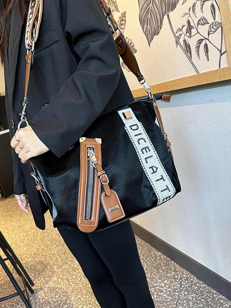 Product Introduction of Women's Street Trend Y2k Zipper Decor Handbag, Trendy Large Capacity Crossbody Bag, Chic All-match Crossbody Bag for Daily & Travel Use 5