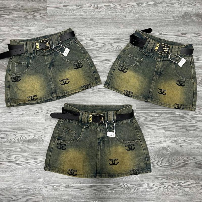CHÂN VÁY JEAN THÊU CHỮ PHÍA TRONG CÓ MAY KÈM QUẦN TRONG KHÔNG KÈM ĐAI NỊT ( JEAN KHÔNG CO GIÃN ) Nữ