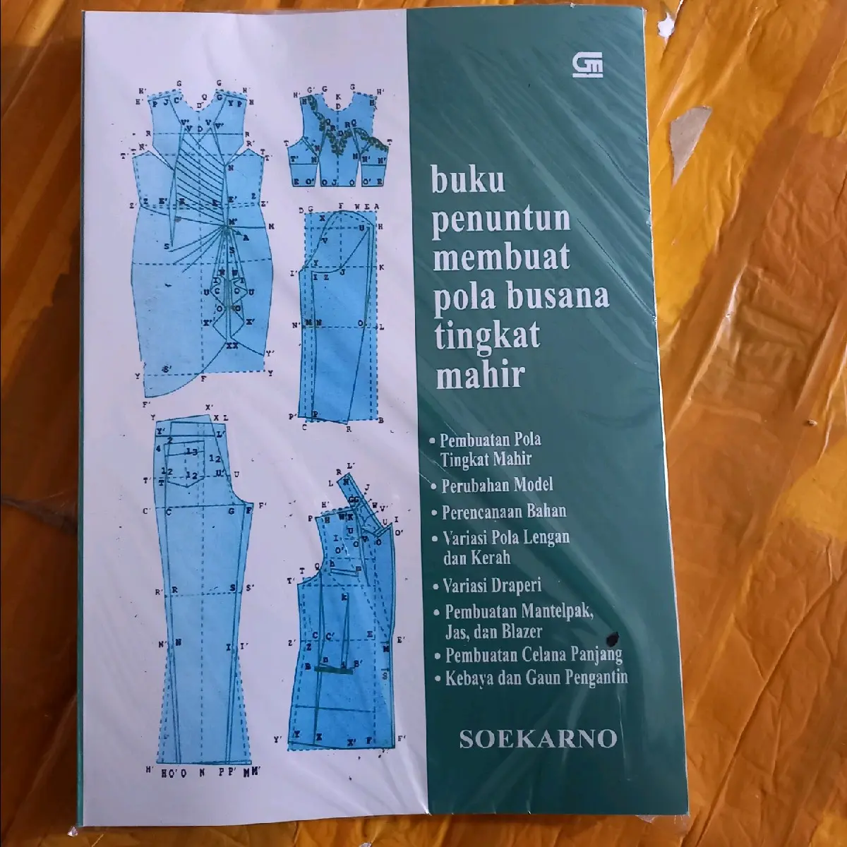 BUKU PENUNTUN MEMBUAT POLA BUSANA TINGKAT MAHIR Soft Cover