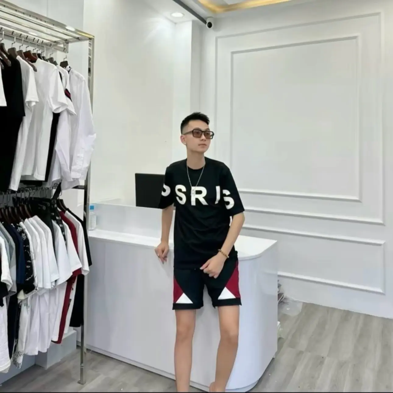 Bộ bé trai Thể thao phối đỏ đen, chất cotton mềm mịn mix cùng quần cạp chun, giặt mềm sẵn hàng - Fom dáng rộng, in hiện đại mực in cao cấp
