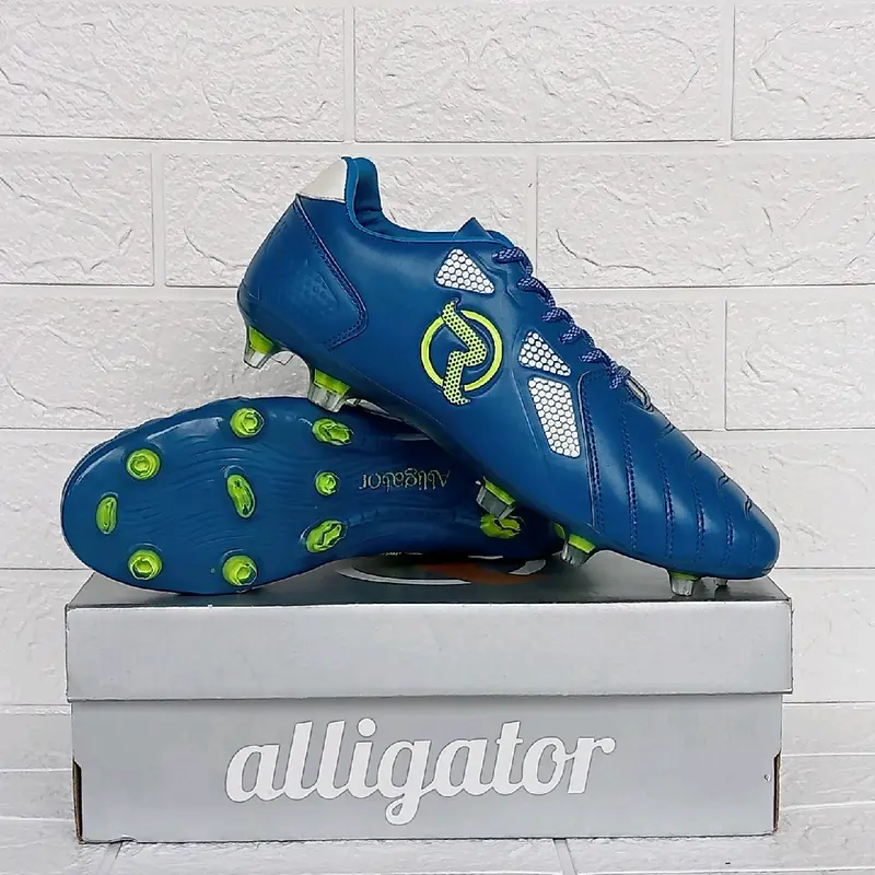 Sepatu Bola Alligator Roguns Free kaos kaki dan deker Set Uniseks Nyaman Boots 4