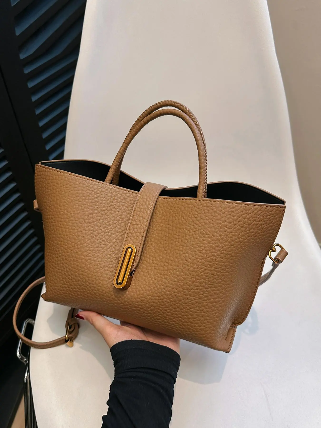 Women's Elegant Solid Color Handbag, Fashionable Classic Versatile Messenger Bag for Daily Use, Casual Trendy Versatile High-quality Daily Commuting Bag