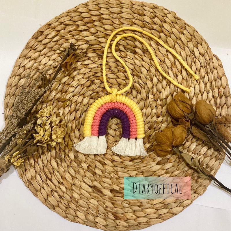 Gantungan kunci / Keychain / Gantungan Tas / Bagcharm / Souvenir / Macrame Rainbow 5
