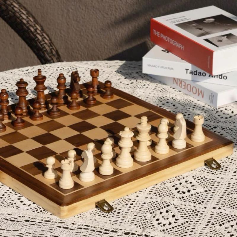 Bàn cờ vua gỗ sồi gắn đế nam châm 32 quân cờ vua cho bé phát triển tư duy trí lão và sáng tạo