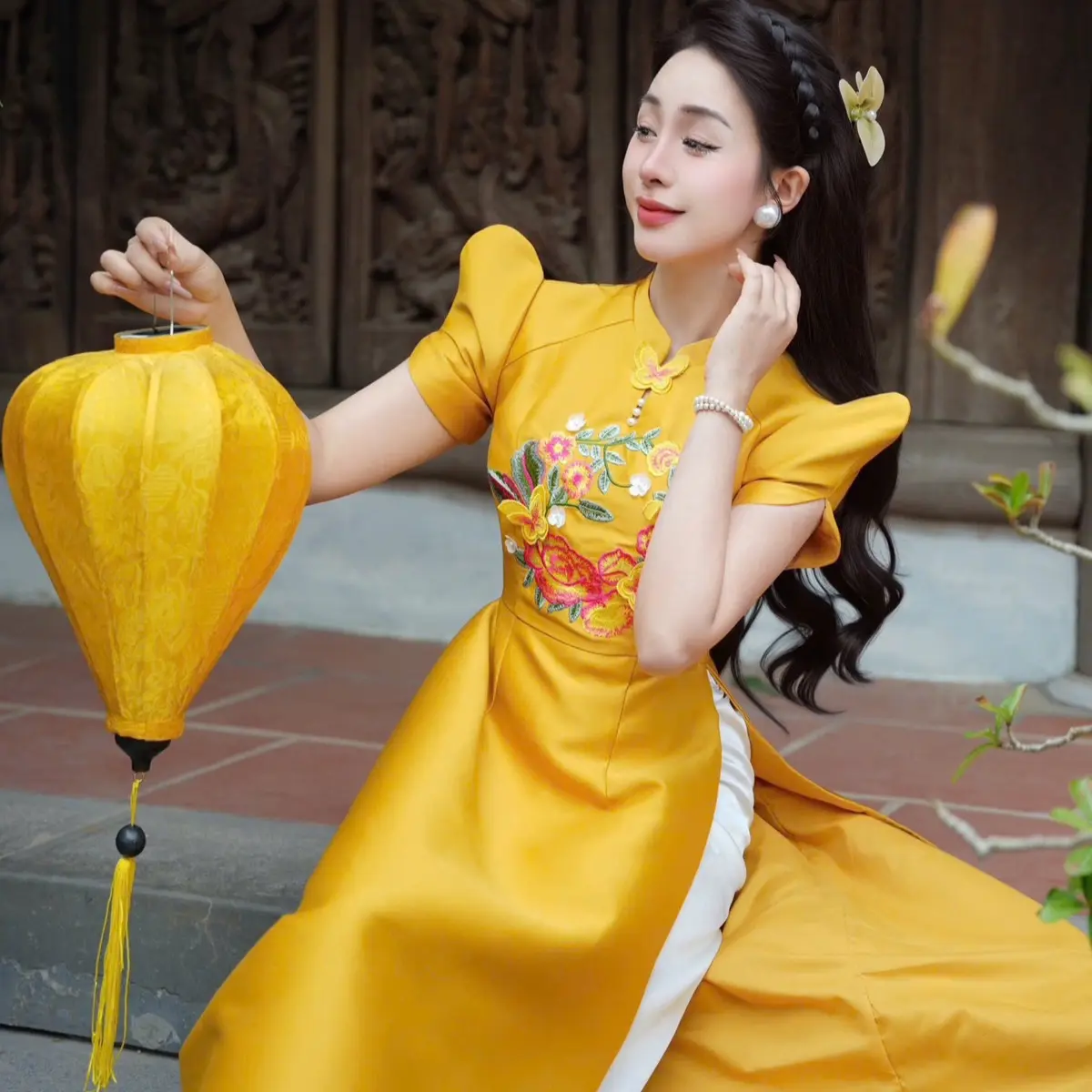 COCOTETE  - Set Áo Dài Tết Tay Ngắn Chất Tafta Hoa Thêu Duyên Dáng