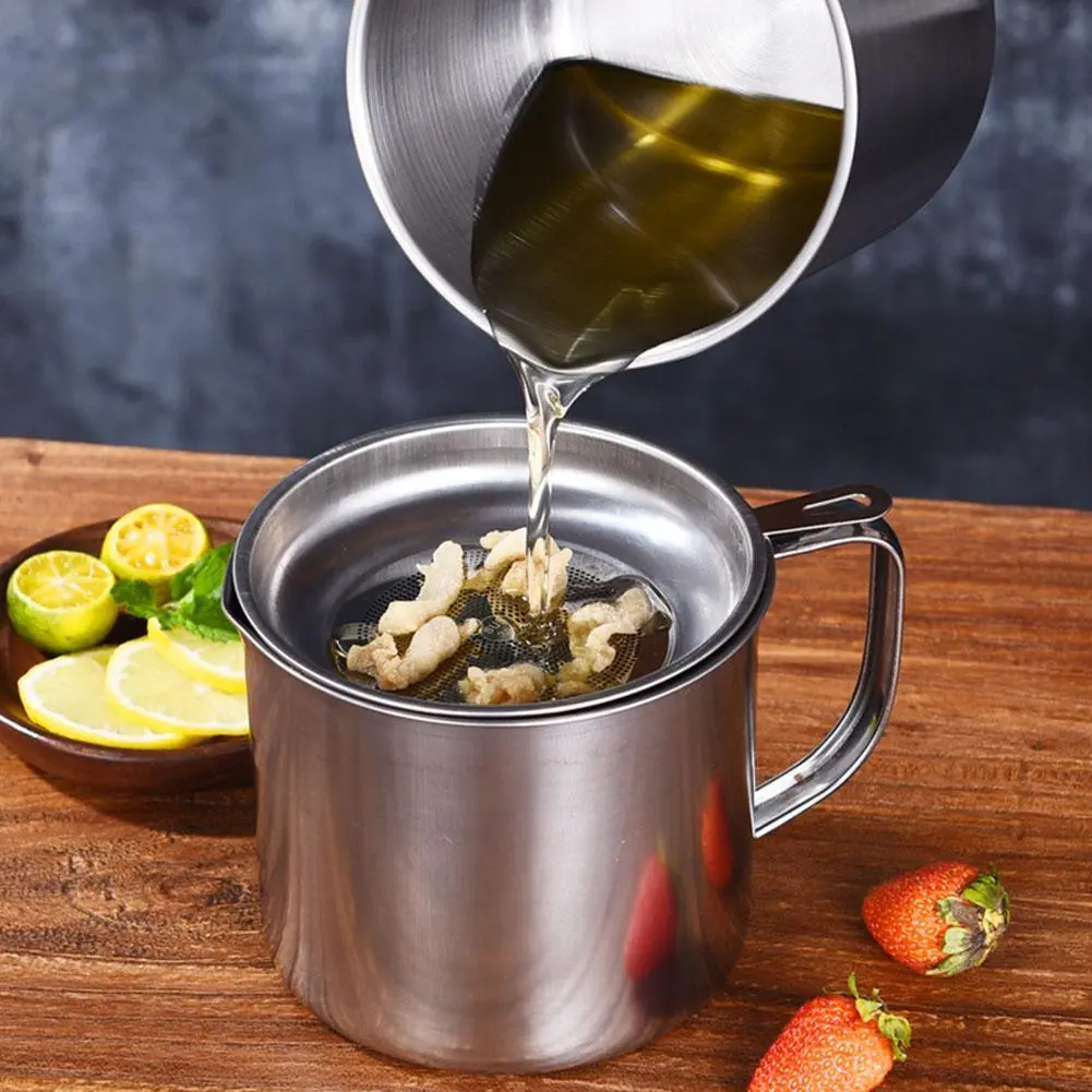 Stainless Steel Oil Strainer Pot with Filter Screen for Kitchen Straining 13 Liters Capacity W1C0