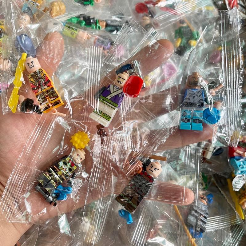 Đồ chơi lắp ráp - combo 5 nhân vật minifigures kèm phụ kiện : ninja, army, city,... ngẫu nhiên, new 100% Toy 2