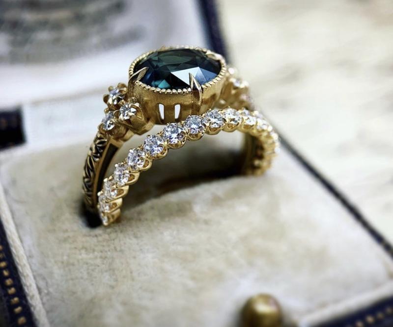 Product Introduction of Senior women's green jade ring, couple ring, alloy inlaid zircon ring jewelry, suitable for men and women with the same ring jewelry 7