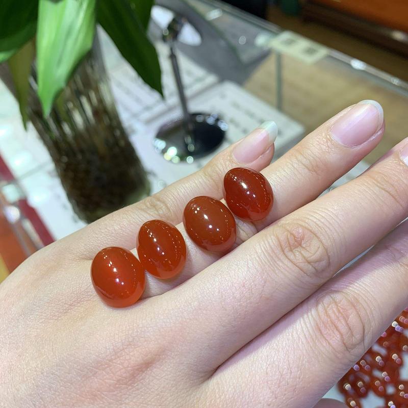 Product Introduction of Natural Carnelian Agate Ring Gem Pendant Surface Inlaid Rings Pendants Stud Earrings/Bracelets Egg Surface Rough Stone 3