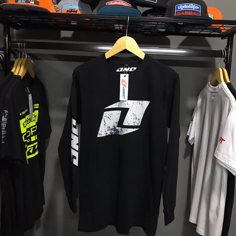 Kaos Hitam lengan panjang onail 24s 0