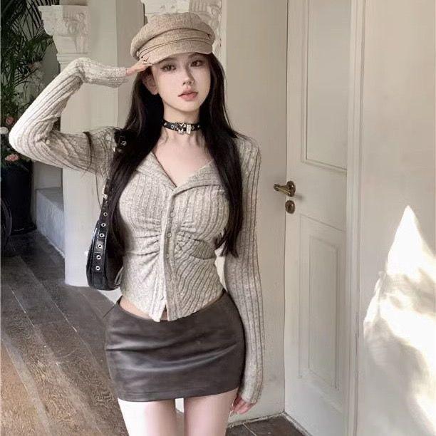 Product Introduction of Áo Cardigan Thiết Kế Độc Đáo Cao Cấp, Ngọt Ngào Và Ngầu, Áo Len Dài Tay, Dành Cho Nữ, Thích Hợp Cho Mùa Thu, Áo Sơ Mi Thêu, Bán Chạy, Phong Cách Cô Gái Nóng Bỏng 5