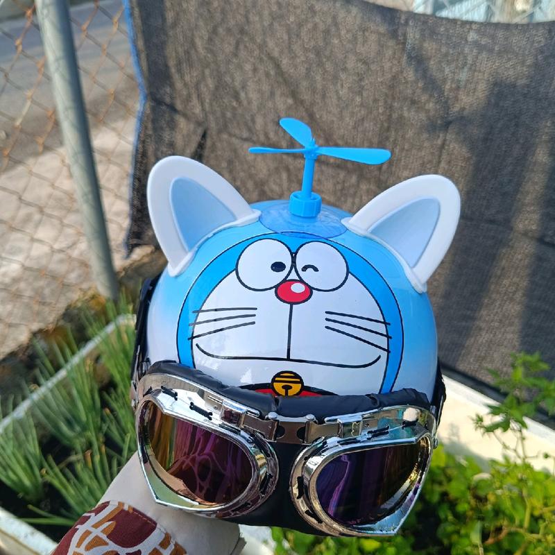 nón bảo hiểm phi công doremon xanh dương cho bé từ 3 đến 8 tuổi và người lớn.