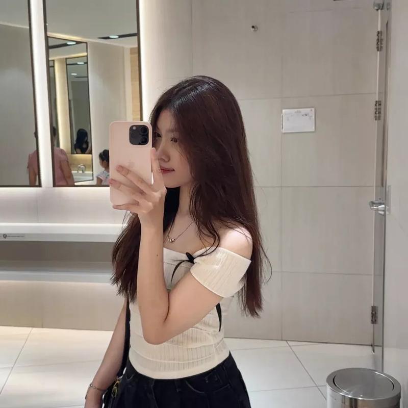 White Audrey - Áo Trắng Cổ Vuông Gắn Nơ Xinh Đẹp Top Nữ mặc mùa hè Women COTTON Thun Kem 8