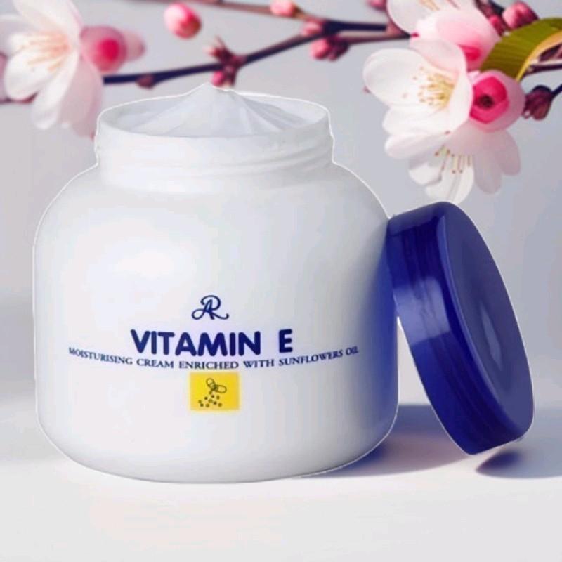 Kem Dưỡng Ẩm Vitamin E Aron 200g hỗ trợ Làm Đẹp Da Nữ