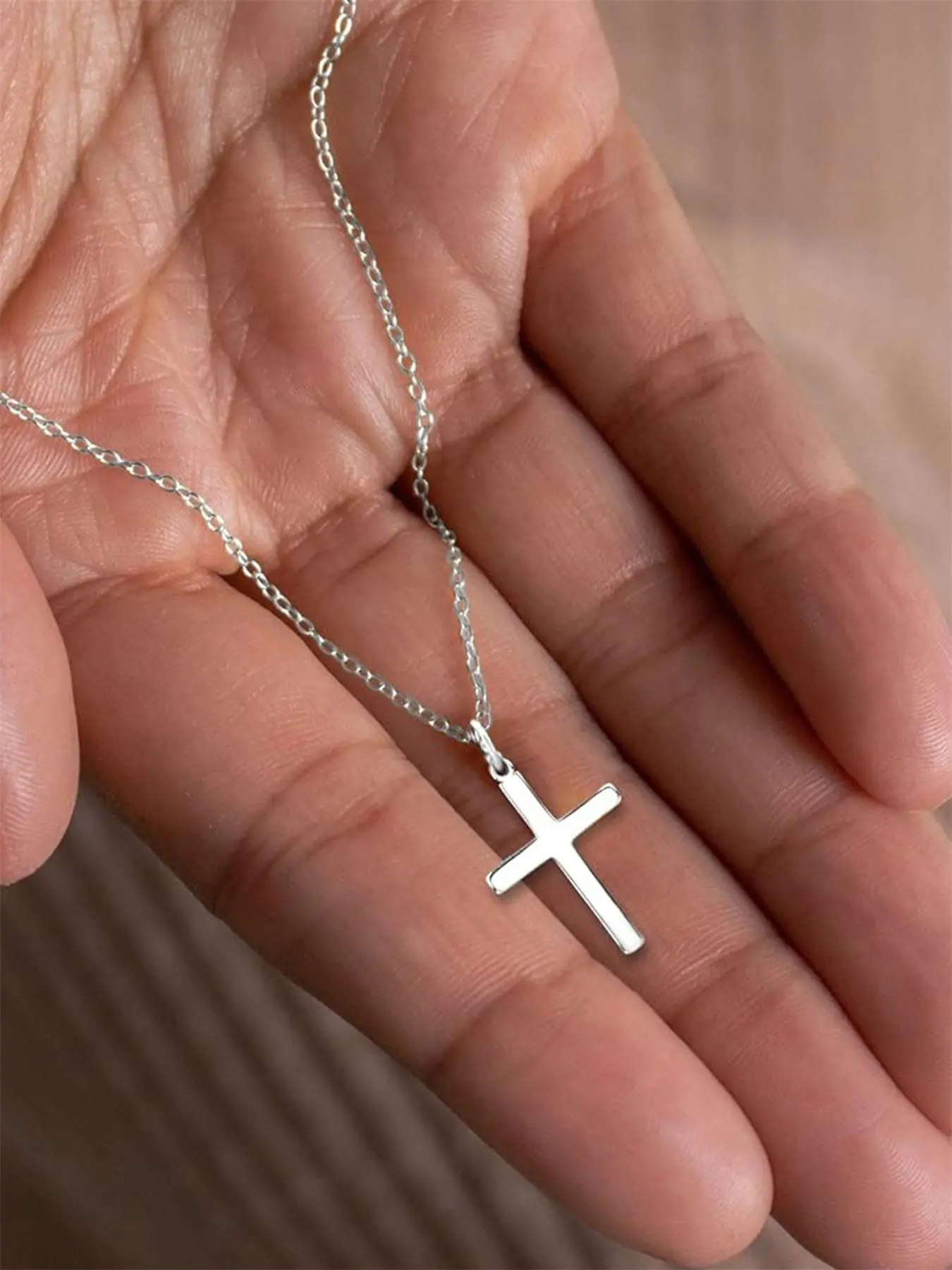 Women's Elegant Minimalist Cross Pendant Necklace, Exquisite Trendy Pendant Necklace, Chic Gorgeous Jewelry As Gift for Girlfriend, Valentine's Day, Gift