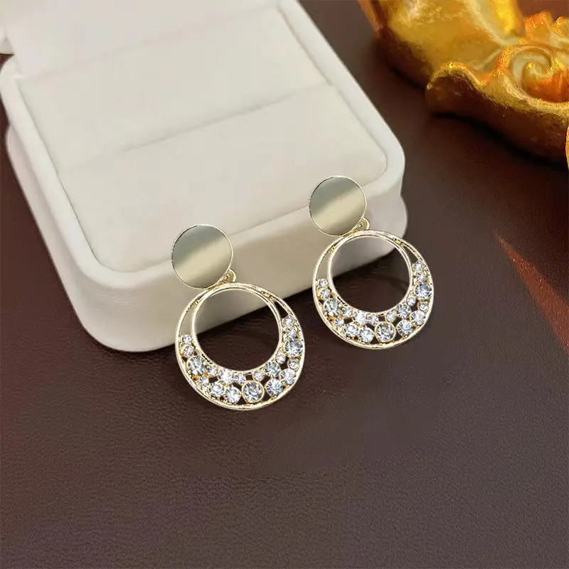 High-Grade Earrings, Zircon Flashing Earrings, Light Luxury Temperament, Silver Pin Earrings