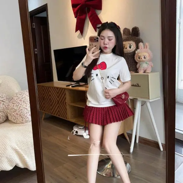 Sét áo phông in nơ mix với chân váy xếp ly xòe tầng thích hợp nhiều dịp 5