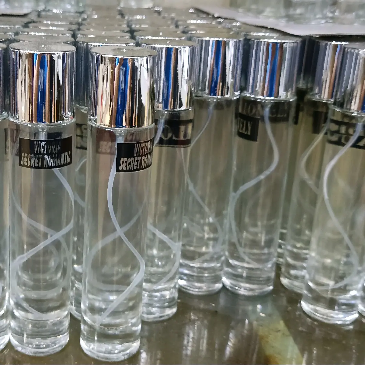 PARFUM REFILL UKURAN-+55ML KUALITAS SUPER AWET, TERSEDIA LEBIH DARI 500 MACAM AROMA Perfume