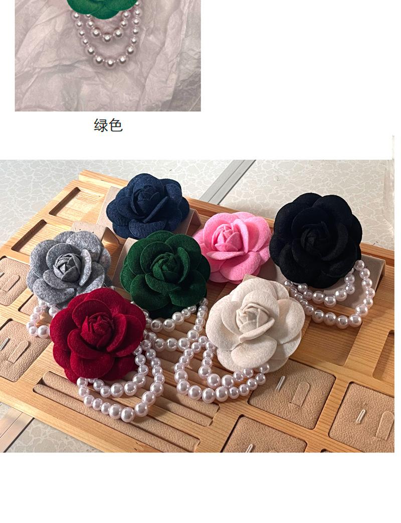 Product Introduction of Brooch Pin - Vintage Bridal Corsage with Scarf Holder Clip, Luxury Floral Blazer Accessory for Women, Antique-Inspired Rhinestone Scarf Clasp for Fall Winter Coat Embellishment 5