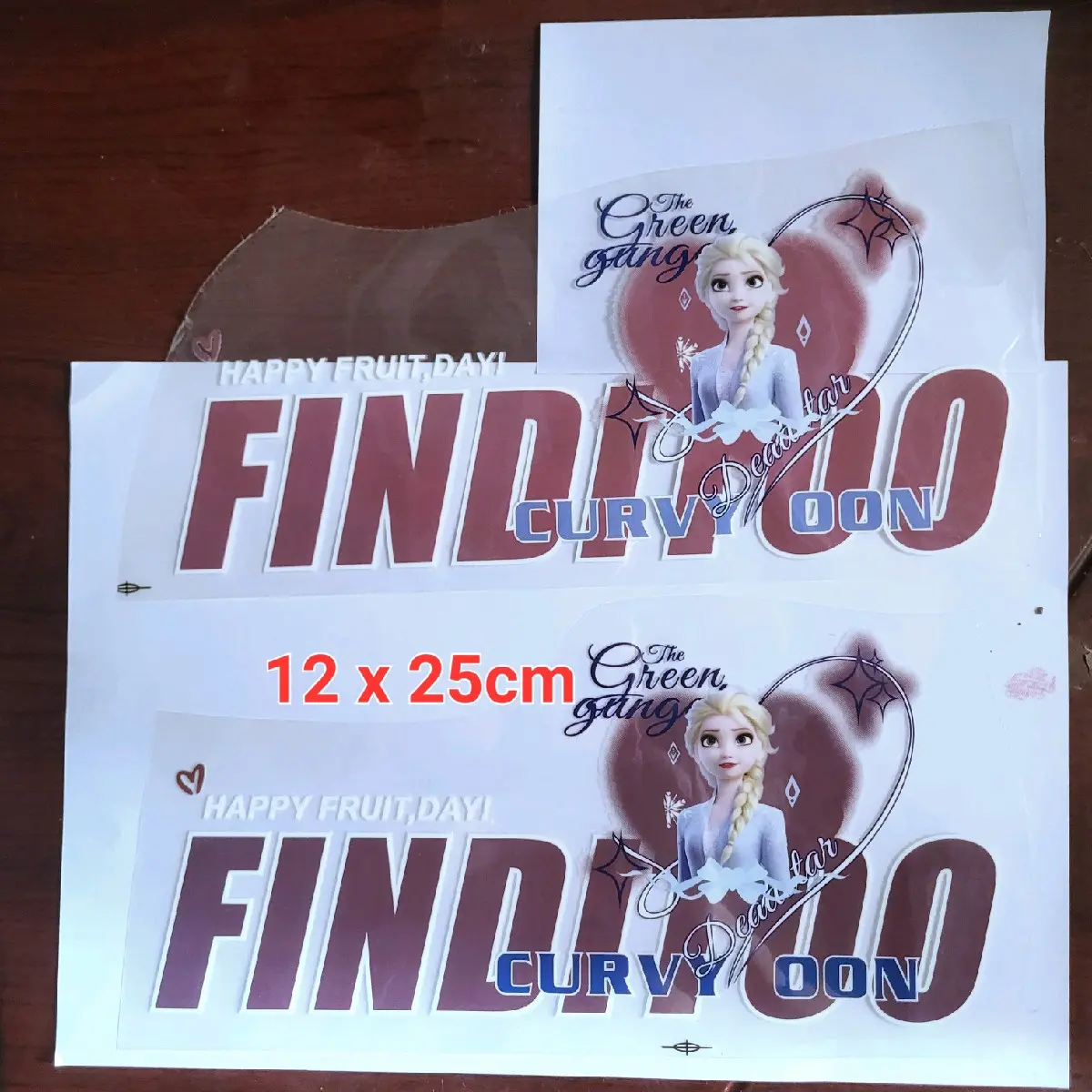 Hình dán là ủi lên áo kt 12x25cm