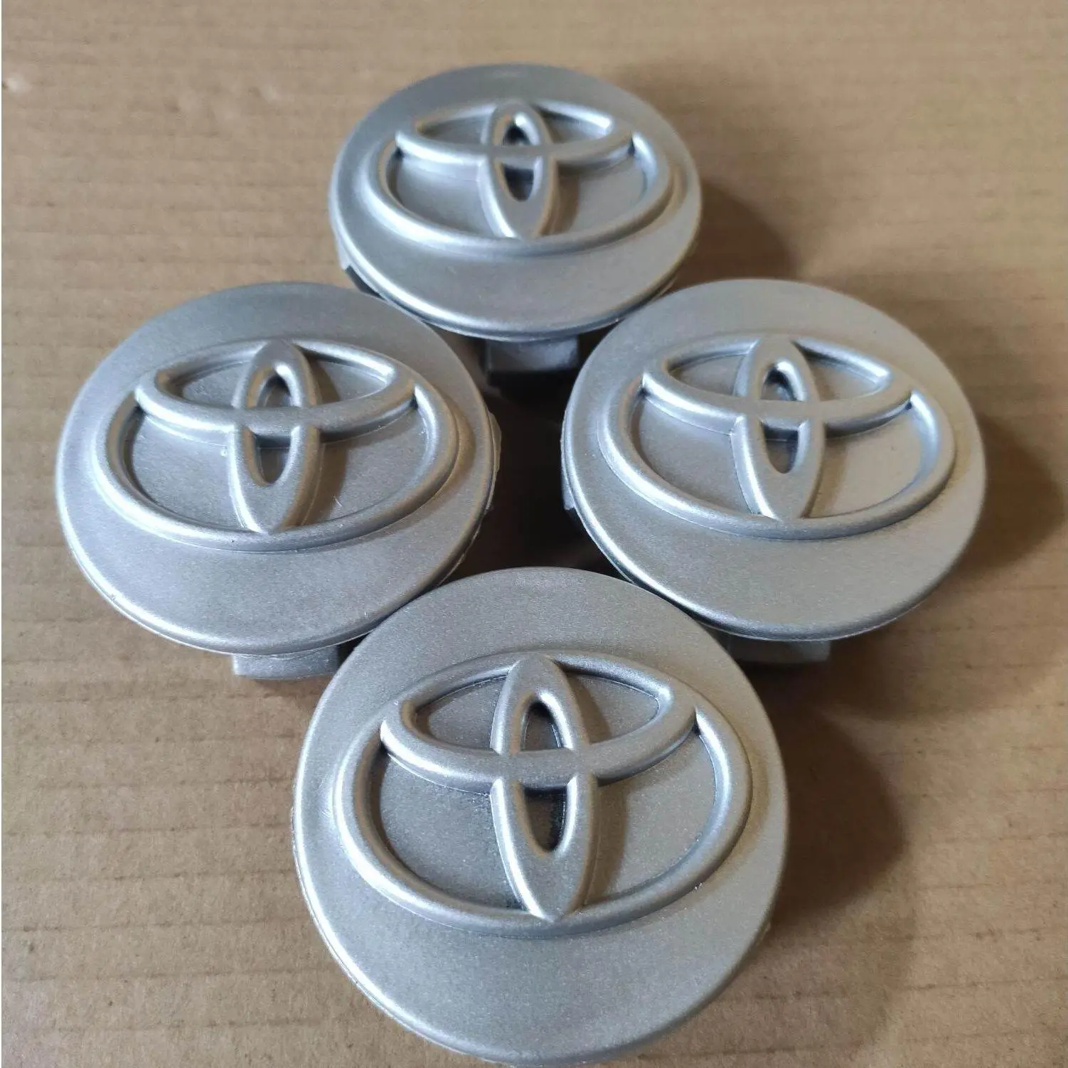 DOP RODA PELEK MOBIL TOYOTA KIJANG INNOVA RING 15 Accessories Car