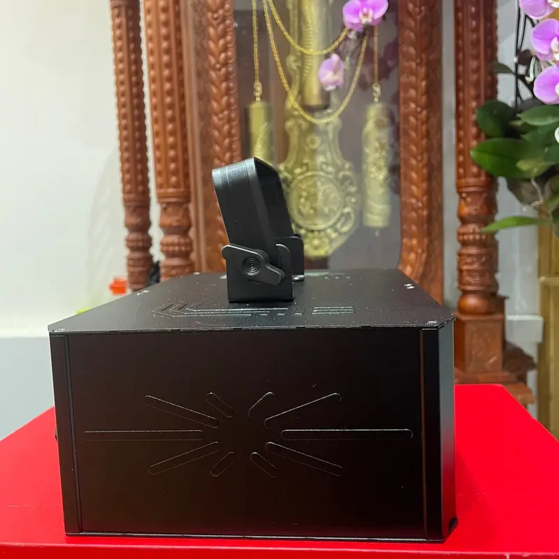 Đèn Laser 3D ( Bay Phòng) : Laser Show S10-Pro cảm Biến nhạc Chiếu 3D Hơn 1600 Hiệu ứng Hình thú 3D, quét tia Laser 3D, Hoa văn 3D Full phòng chuyên dùng cho  Bar , Phòng bay , Karaoke 2