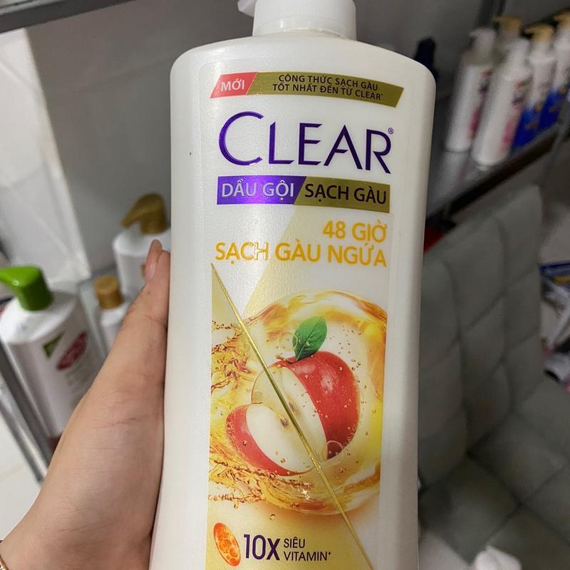 Dầu gội Clear Táo/ Thảo Dược/ Hoa Anh Đào chai 640gr tặng sữa tắm