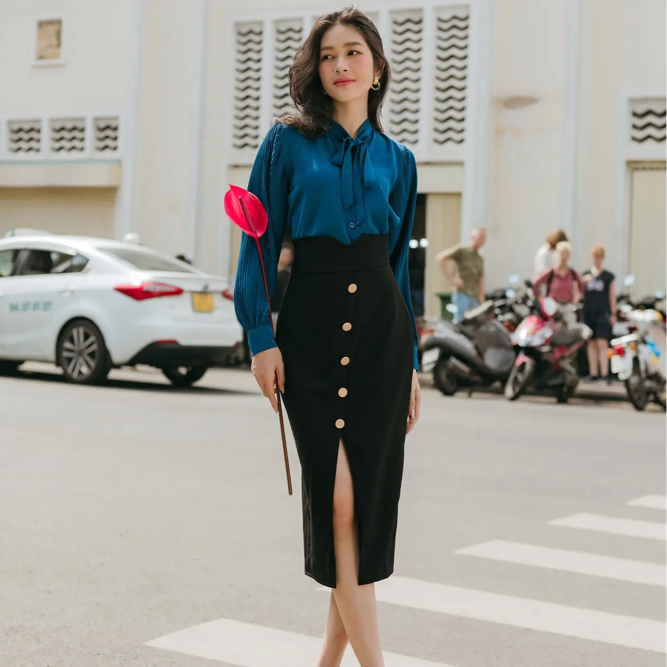 Chân váy bút chì Lưng cao định hình eo và v3 đính nút Olwen - MIXMIX