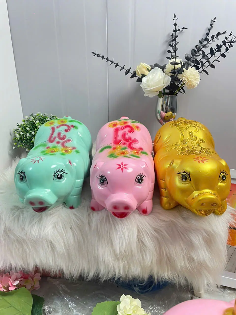 Lợn đất tiết kiệm Ngọc Trinh chữ Lộc, ống heo đất tiết kiệm khắc chữ sơn màu size nhỏ Heo Đất Bảo Lâm