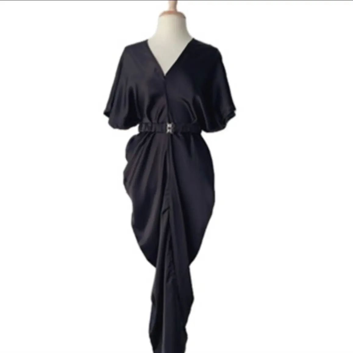 Hamie | Đầm lụa tô châu kèm dây đai chun freesize Dress Nữ Kem Voi