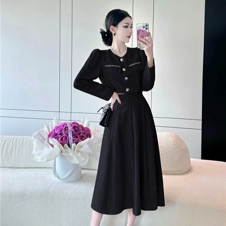 Hera set long sleeve | Korean french style set blouse midi skirt with gold lining 2