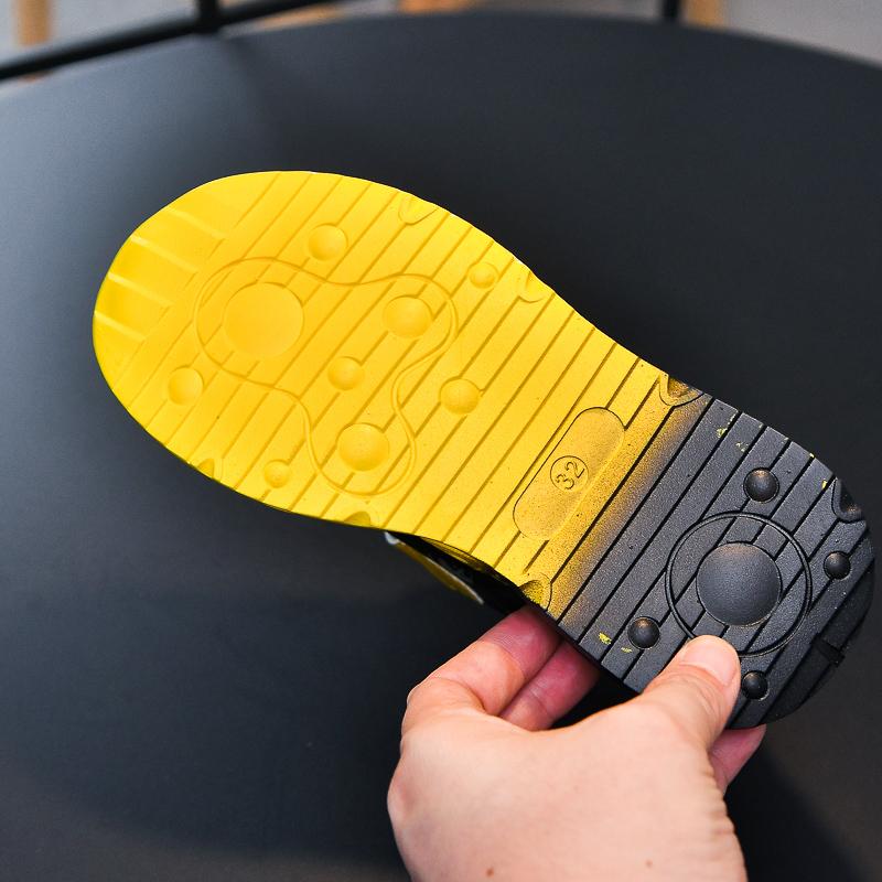 Product Introduction of High Quality Fashion Boys Light Shoes Comfortable Lightweight Kids Sport Shoes with Led 23