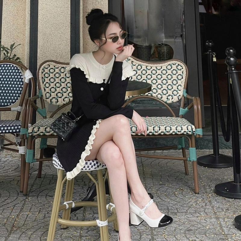 Set áo đen cổ bèo kèm chân váy đen xoè dilyshop