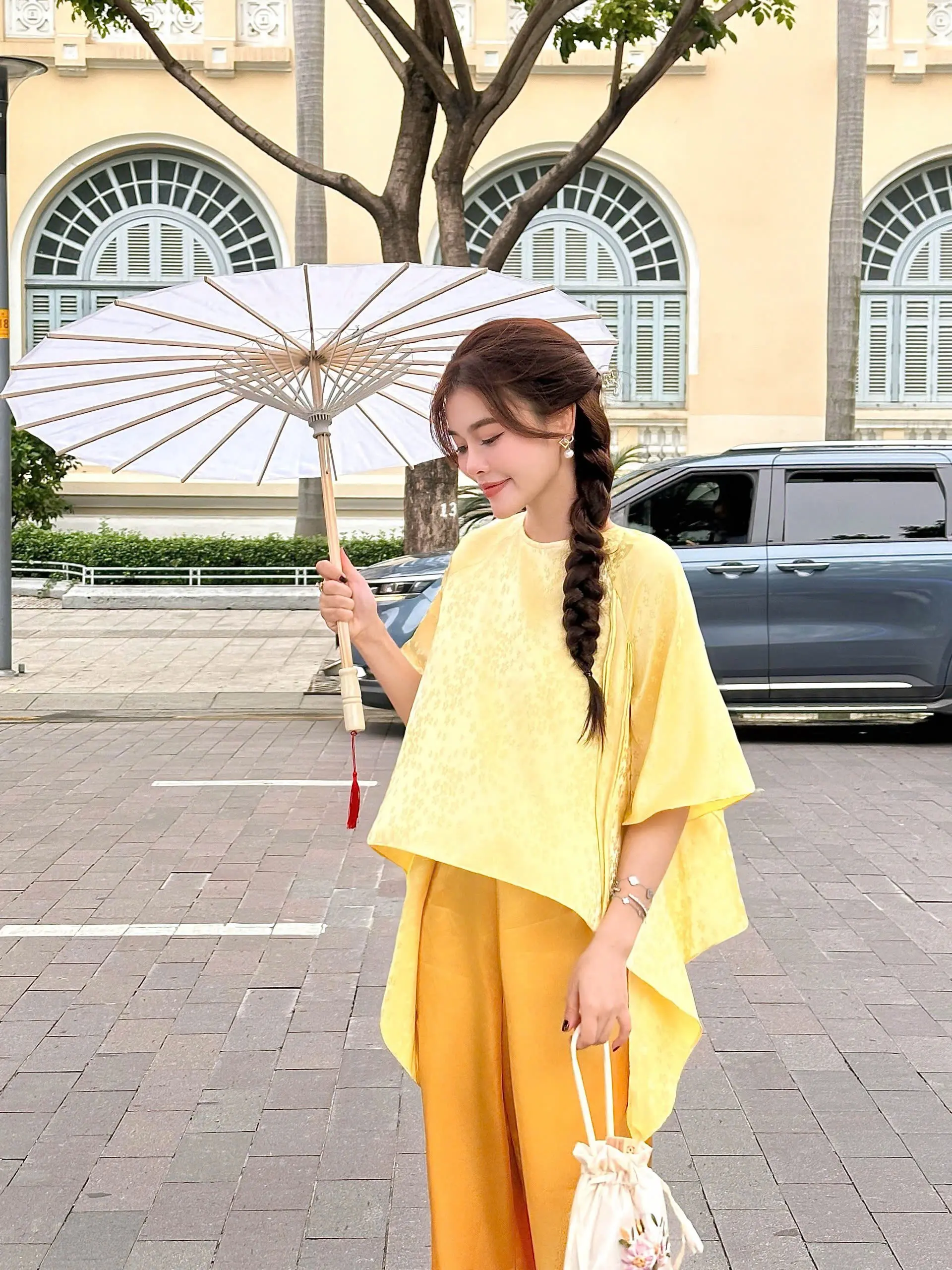 P059 - Set áo cách tân thiết kế dáng suông vải tơ in hoa phối lụa buộc nơ thanh lịch