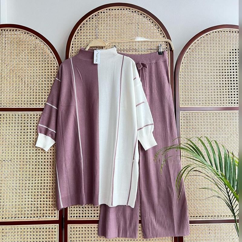 One Set Kalula Tunik + Celana Rajut Kain Rajut Mix Knit Baju Setelan Wanita Terbaru Setelan Viral Wanita Dewasa Baju Wanita Model Baru Setelan Wanita Lagi Tren One Set Wanita Terbaru 4