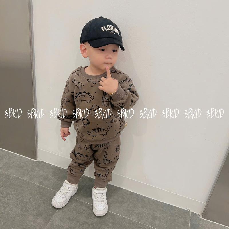 [ BEE GAU] FORM TO KLNAUXAM  : Set bộ nỉ dài tay in hình khủng Long màu NÂU GHI cho bé trai năng động từ 8-26kg