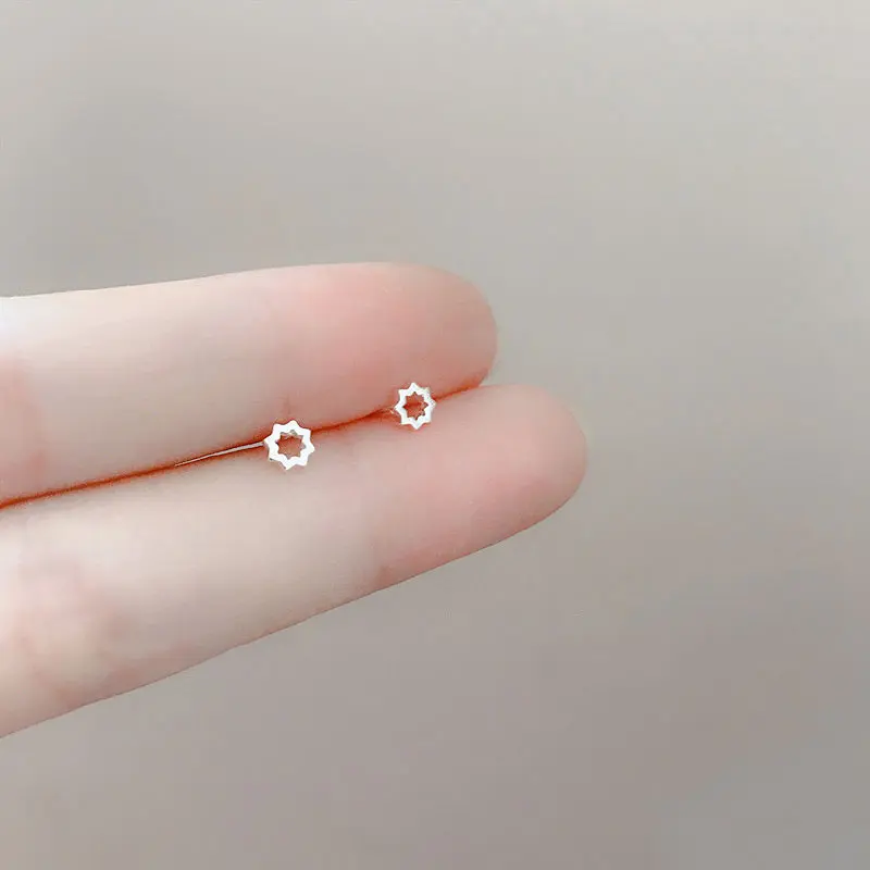 【Jojoo】Simple personality geometric small earrings earrings ear piercing student couple earrings 1