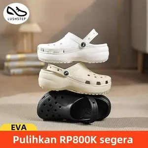 LushStep Sandal Wanita CRoss Classic Mega Crush ClogMega Crush Clog Sandal Woman