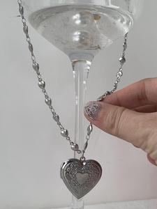 Collar con colgante en forma de corazón elegante para mujer, Collar de dijes de acero inoxidable para fiesta, Decoración diaria, Joyería gótica comodín y moderna para regalo de cumpleaños